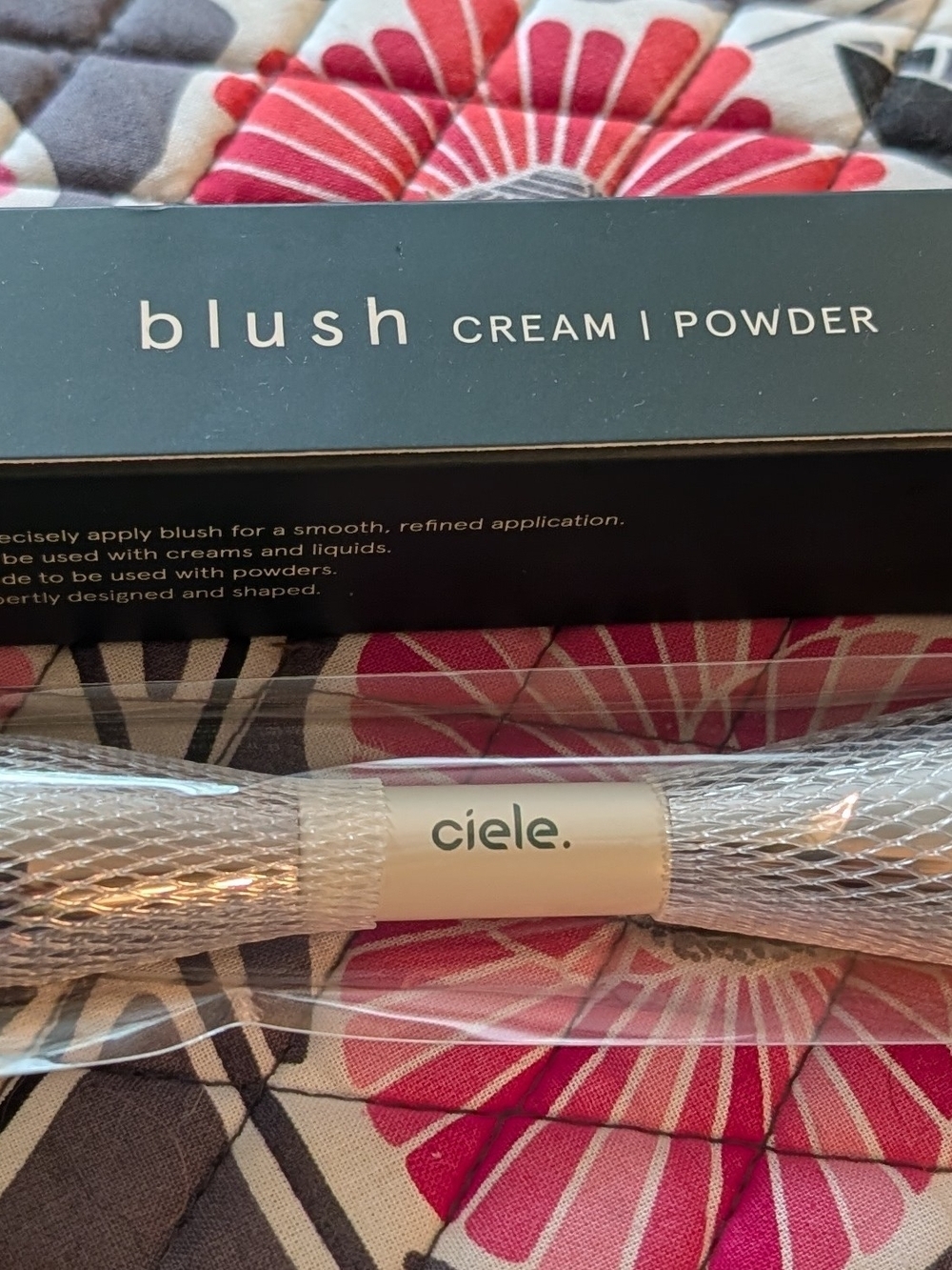 NWOT Ciele Makeup Brush - Cream Handle - Picture 2 of 3